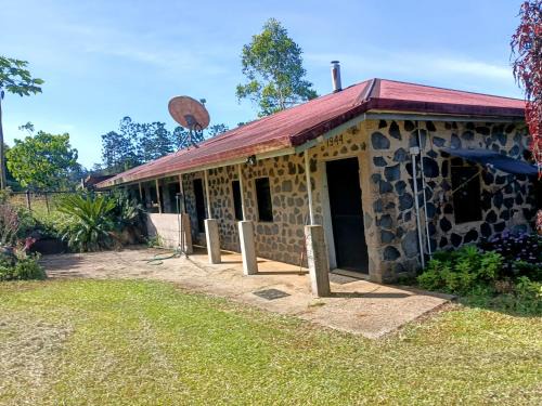 Ellinjaa House | The Old Dairy Cottage