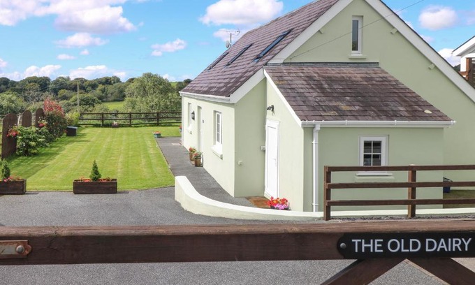 New Moat House | The Old Dairy