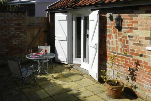 Saxmundham House | The Old Dairy, Valley Farm, Middleton