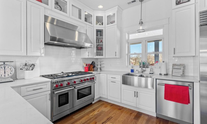 Rineyville Apartment | The Old Farmhouse Inn-The Nest Room