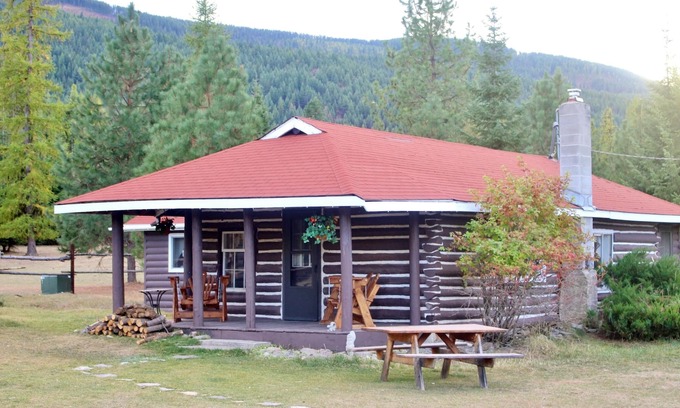 Trout Creek Cabin | "The Old Homestead" An Original Homestead Cabin