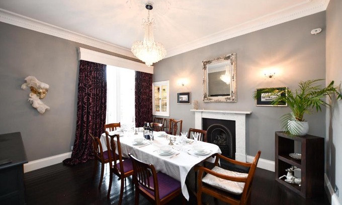 Ayr House | The Old Manse