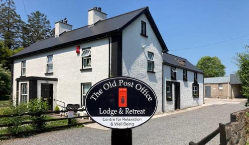 Enniskillen House | The Old Post Office Lodge