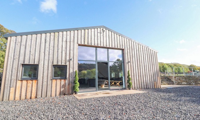 Langcliffe Cottage | THE OLD SHEEP HOUSE, pet friendly, luxury holiday cottage in Settle