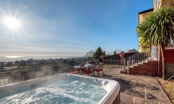 Uplands House | The Old Vicarage - Five Bedroom House, Sleeps 10