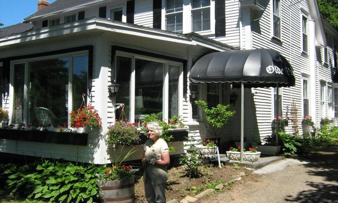 Sandy Cove Hotel | The Olde Village Inn