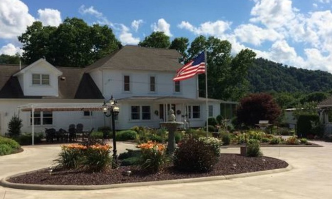 Sardis Bed & Breakfast | The Orchard Bed and Breakfast