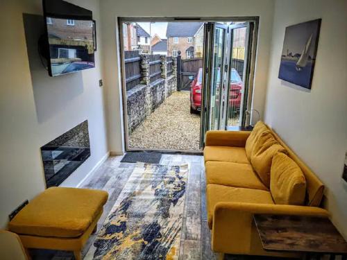 Gillingham Apartment | The Orchid