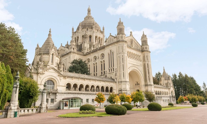 Lisieux Hotel | The Originals City, Hôtel Cathédrale, Lisieux