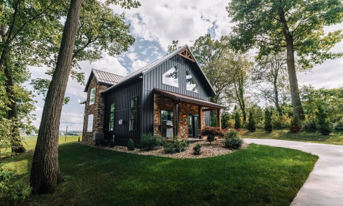 Sugarcreek Cabin | The Overlook @ Brandywine Grove