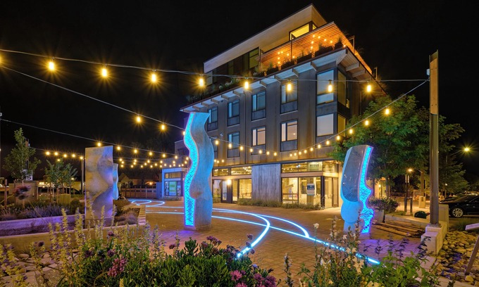 Fort Collins House | The Overlook - Luxe Old Town Condo w/King Suite
