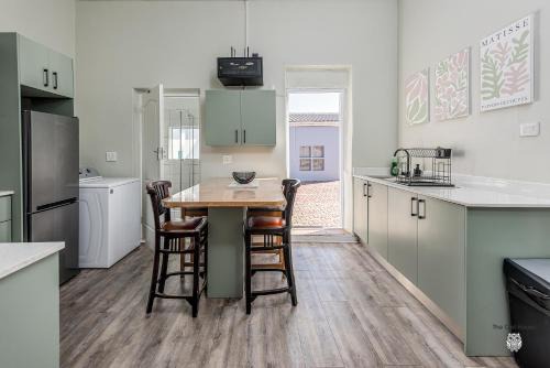 Newton Park House | The Owl House Guest House