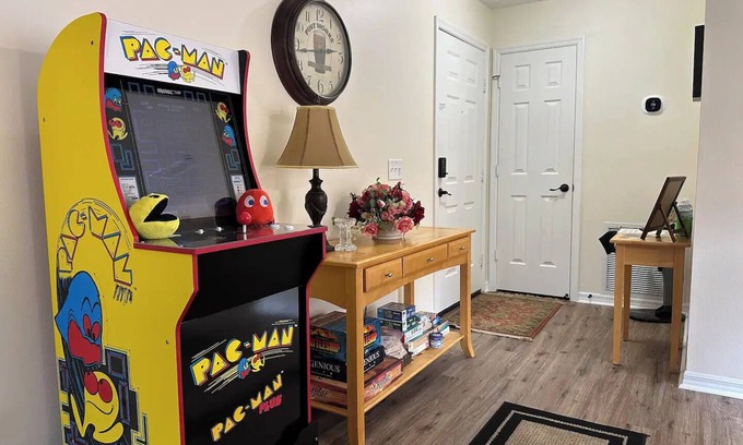 The Villages Villa | The Pac-Man House - Walk to Spanish Springs Square