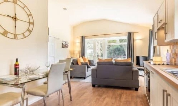 Frettenham House | The Paddocks - a bungalow situated in a rural village surrounded by fields and horses