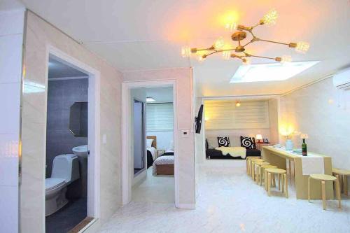 Sinchon-dong Apartment | The Palace Stay