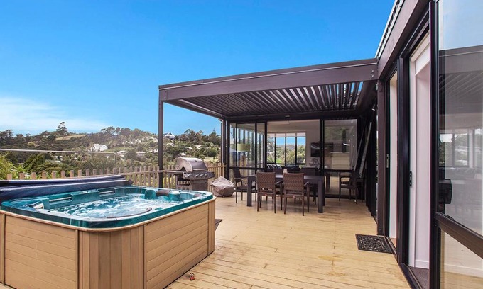 Palm Beach House | The Palm Beach Treehouse - Palm Beach Holiday House