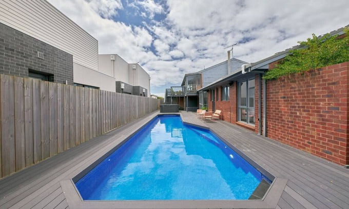 Torquay House | The Palm House 200 meters to the beach!