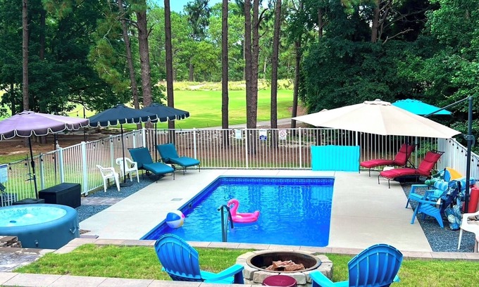 Southern Pines House | The Palmer Retreat on the Green-HotTub,SaltWaterPool,FirePit,Family,Events