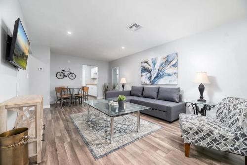 Middle River Terrace Apartment | The Palms at Middle River Terrace 2