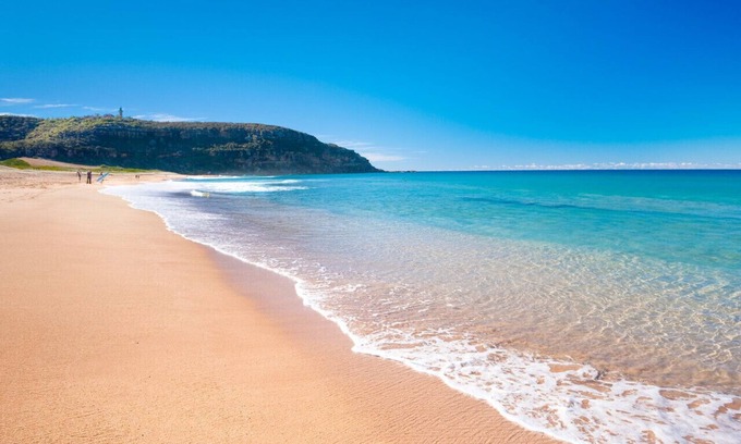 Palm Beach Apartment | The Palmy Jewel - Walk to Beach & Ferry