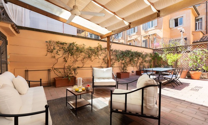 Rione VIII Sant'Eustachio Apartment | The Pantheon Terrace Experience
