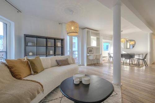 Upper Town Apartment | THE PARLIAMENT FLATS
