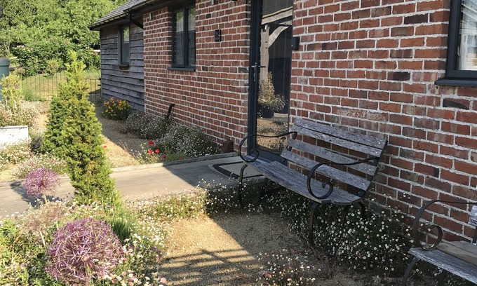 Robertsbridge Cottage | The Parlour - Spectacular views, country walks, cozy nights, pet friendly.