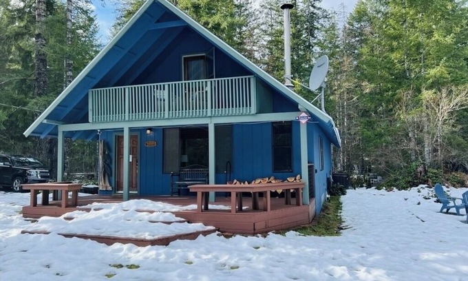 Paradise Estates Cabin | The Peace of Paradise Cabin 5 mi from the Nisqually entrance to Mt.Rainier