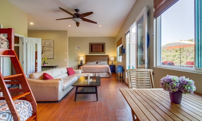 North Pacific Beach Apartment | The Peaceful Garden - Close to the beach in relaxed North Pacific Beach.