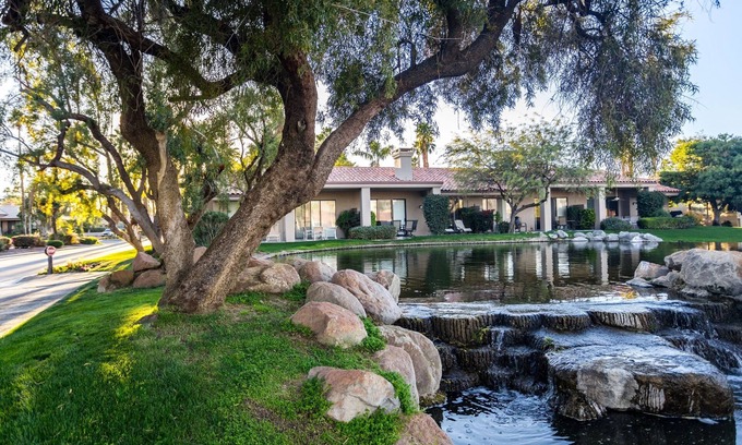 Palm Desert Condo | The Peaceful Plumosa in Palm Valley Country Club | Palm Desert