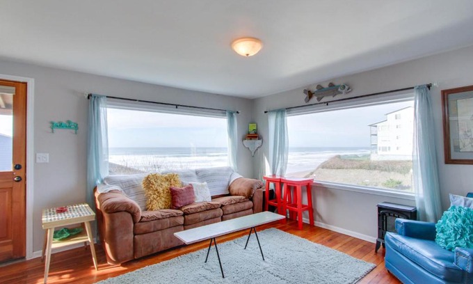 Newport House | The Pearl of Nye Beach