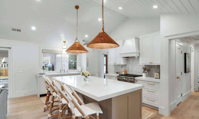 Mount Pleasant House | The Pelzer House