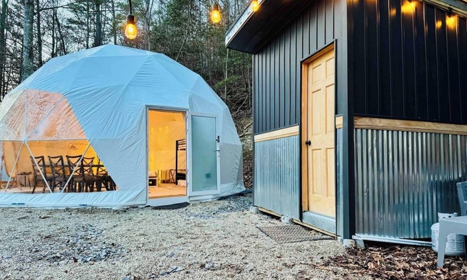 Cosby Apartment | The Perch: Glamping by Rafting