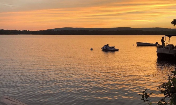 Belgrade Cabin | The perfect 3 bedroom lakeside camp on Great Pond!