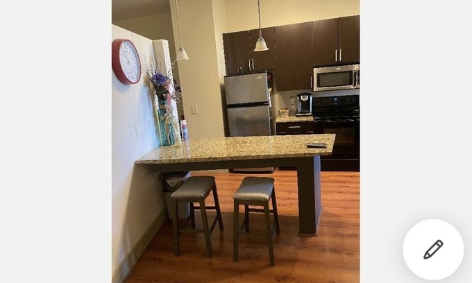 Piedmont Heights Apartment | The Perfect Buckhead suite! one bedroom In the heart of the city!