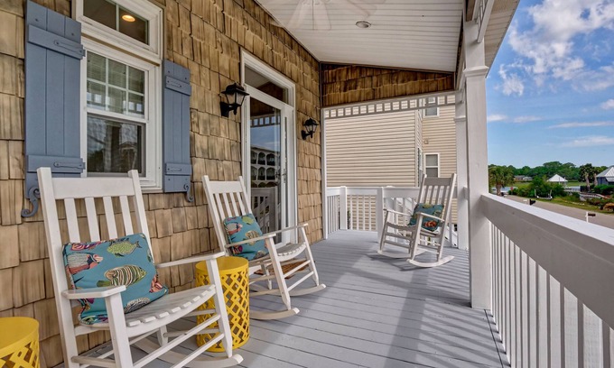 Ocean Isle Beach Cottage | The Perfect Getaway! Dock, King Suite, Pet & Family Friendly
