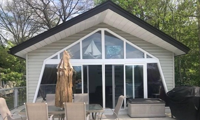Georgian Bay Cabin | The perfect place to create unforgettable memories with your family and friends.