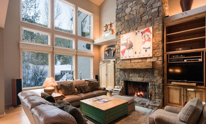 Warm Springs House | The perfect vacation home for family or friends!