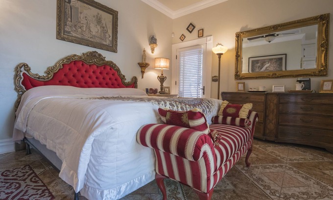 Downtown Tucson Hotel | The Persian Room located in Downtown Tucson