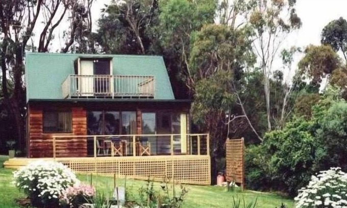 Newhaven House | The Pet Friendly Phillip Island Boathouse - Waterfront