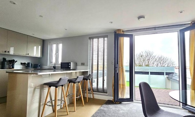 Whitchurch Apartment | The Philog by Switchback Stays
