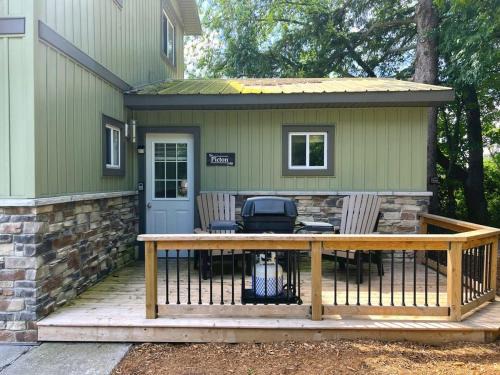 Bloomfield House | The Picton: Beautiful Couple's Getaway in PEC