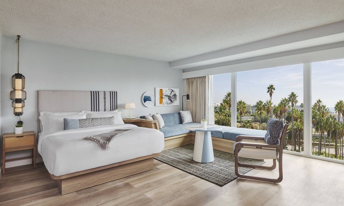 Downtown Hotel | The Pierside Santa Monica