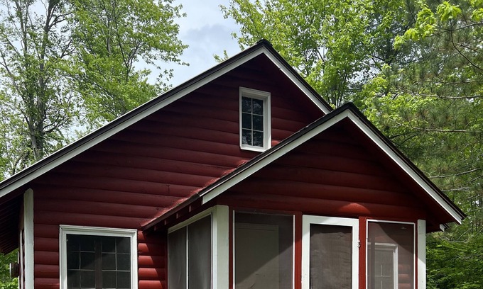 Harrison Cabin | The Pines cabin on long lake