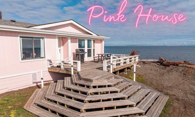 Sequim House | The Pink House - Dungeness Waterfront Home