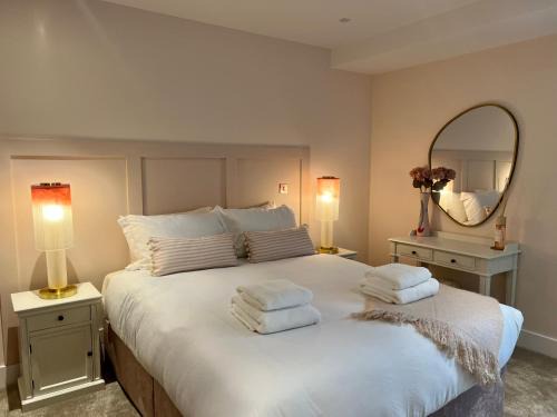 York Apartment | The Pink Palace at Ryedale House