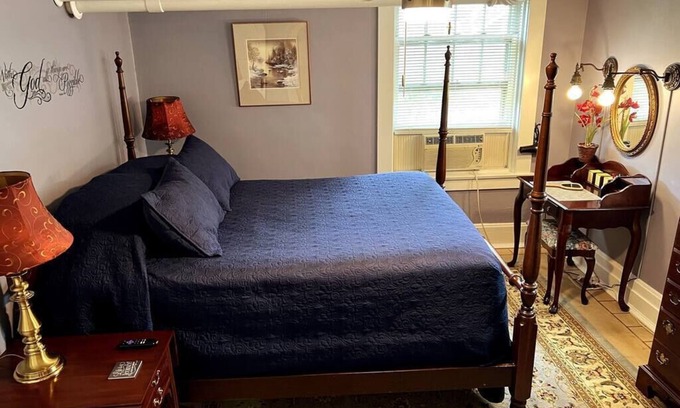 Rivermont Apartment | The PipeDream | Terrace Suite | Sleeps 2-4 | Pets