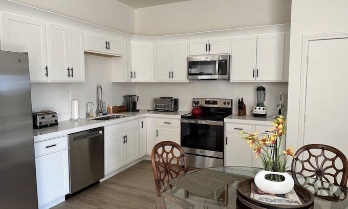 Downtown Las Vegas Apartment | THE PLACE