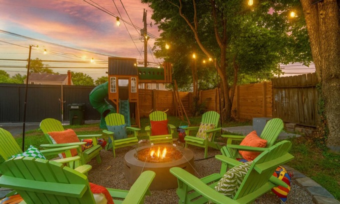 Columbus House | The Play Haus! Hot Tub-Game Room-Firepit-Families