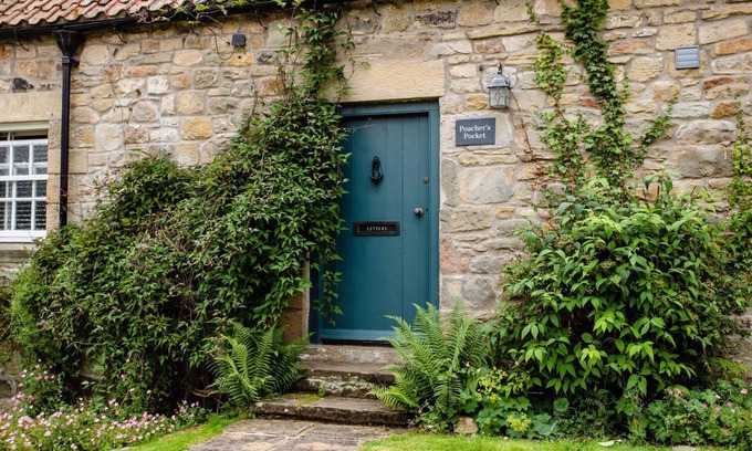 Whittingham House | THE POACHERS POCKET, pet friendly, with open fire in Powburn